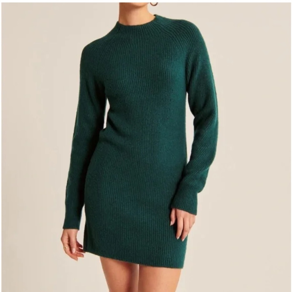 Abercrombie & Fitch Green Mock Neck Cuffed Sleeve Sweater Dress